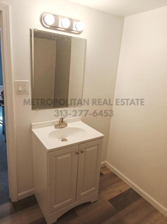 Building Photo - 150 Clair St