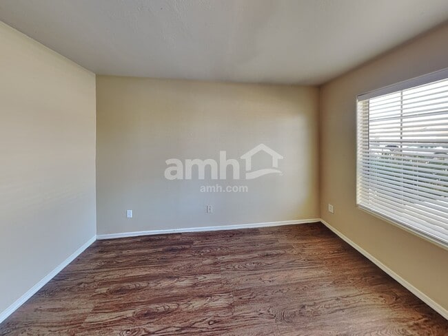 Building Photo - 2510 N 106th Ave