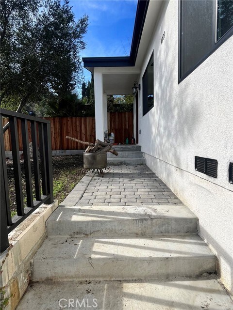 Building Photo - 4909 Aldama St