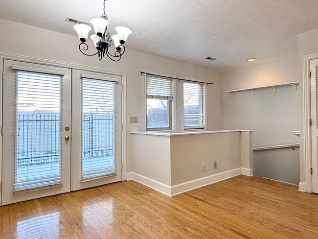 Building Photo - 943 Sage Park Ln S
