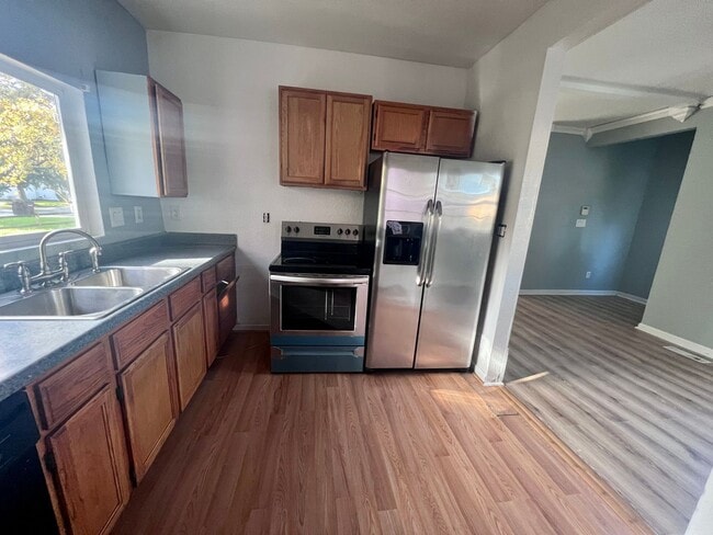 Building Photo - CHESAPEAKE - CUTE RENOVATED 3 BEDROOM COTTAGE
