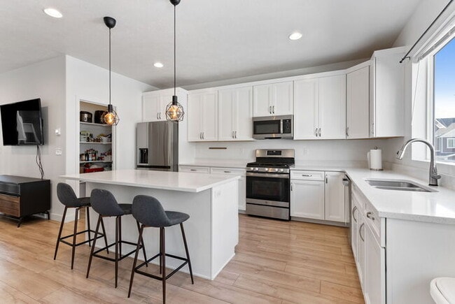 Building Photo - Coming Soon!