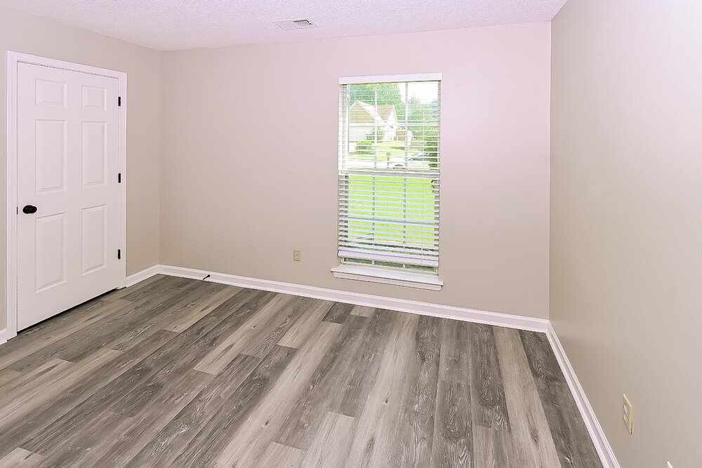 Building Photo - 1700 Brentwood Trce