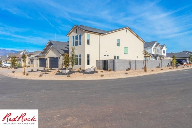 Building Photo - 7 Bedroom Home with 5 Car Garage