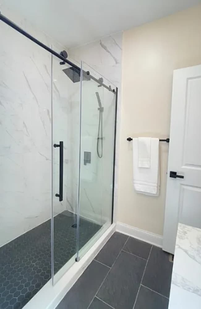 Building Photo - Charming 4 beds 3 baths in Cleveland!