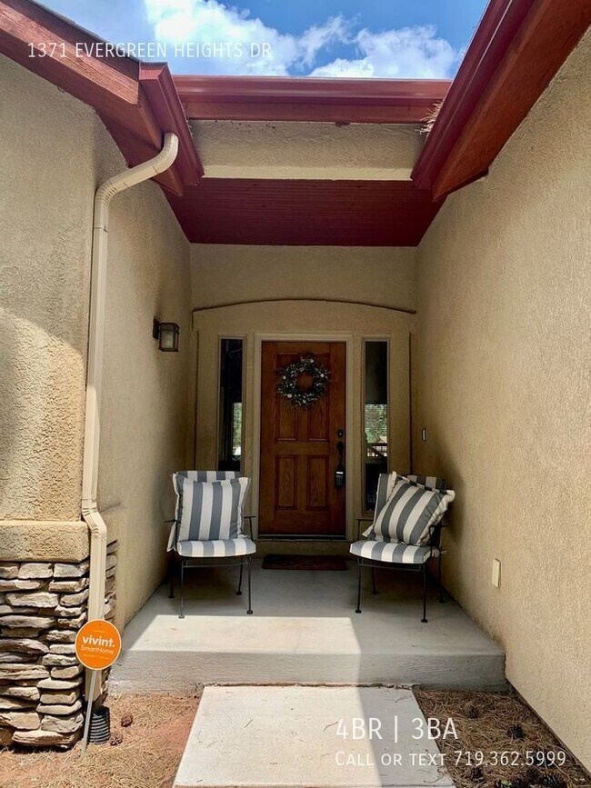 Quality Craftsmanship in a Ranch style home 1371 Evergreen Heights Dr