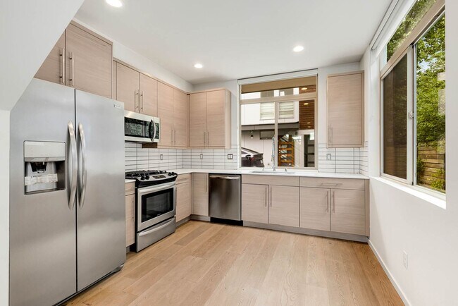 Building Photo - 824 NW 63rd St