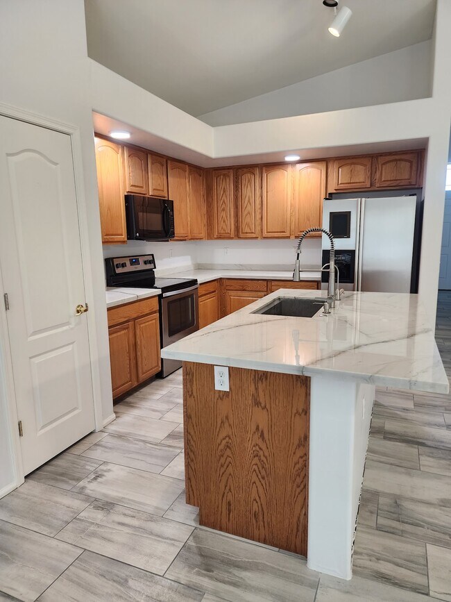 Kitchen Island - 3317 W. South Butte Rd