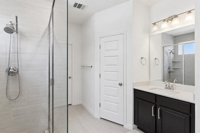 Building Photo - 7220 Poulain Dr