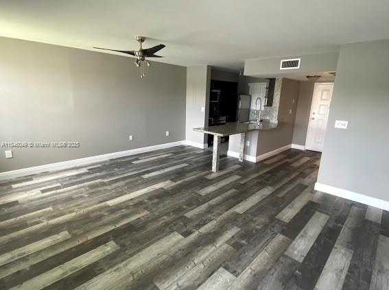 Building Photo - 2850 N Oakland Forest Dr