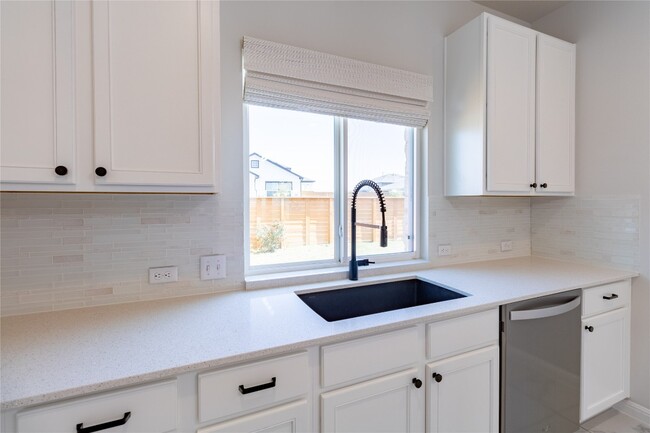 Building Photo - 7701 Donnelley Dr