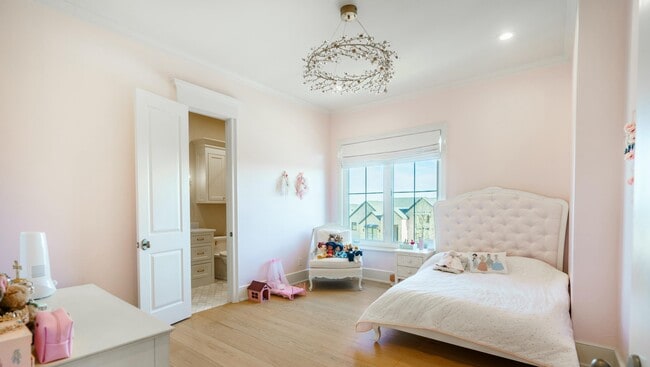 Building Photo - 4011 140th St