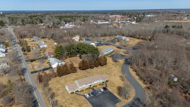 Building Photo - 4 Cicero Dr