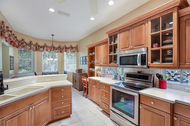 Building Photo - 4929 Old Creek Dr