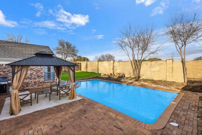 Building Photo - 4629 Amherst Ln