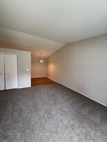 Building Photo - 1256 Oxford Manor Ct
