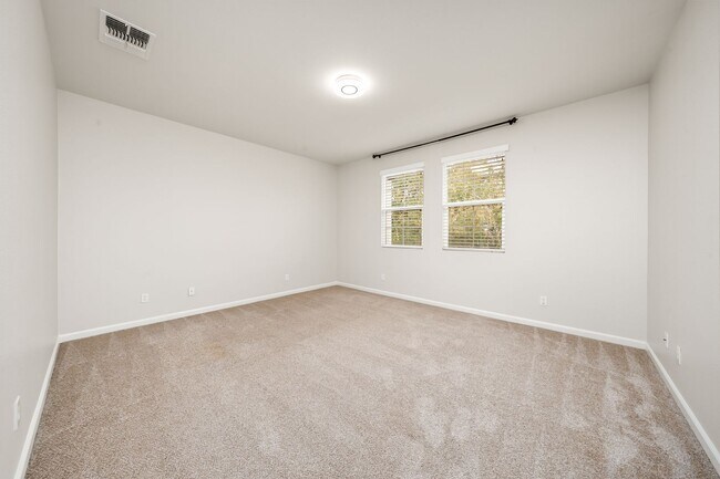 Building Photo - 2120 Stansfield Dr