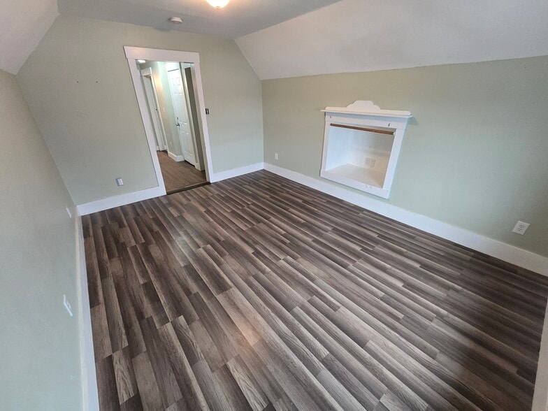 Building Photo - 6 Dixon St