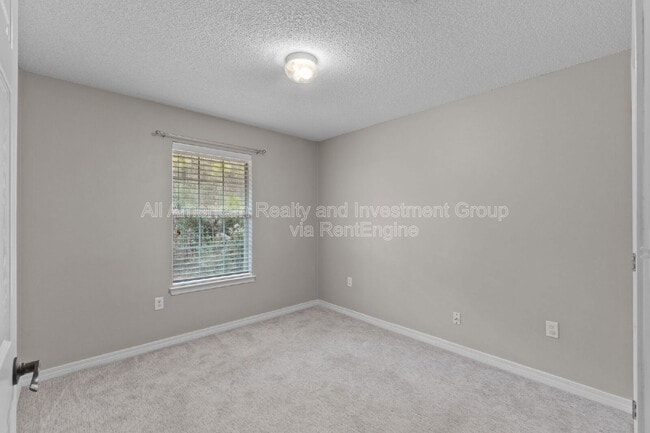 Building Photo - 917 Lajolla Ln