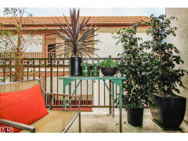 Building Photo - 141 S Clark Dr