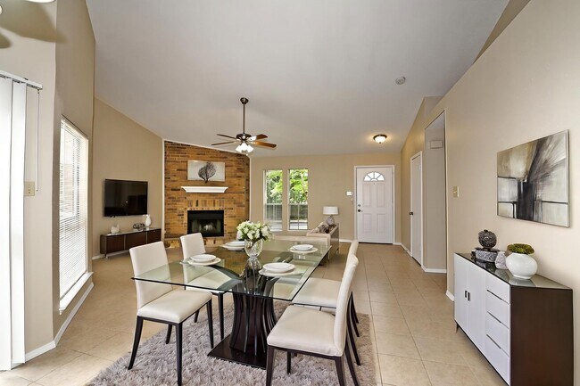 Building Photo - 13706 Winding Hill