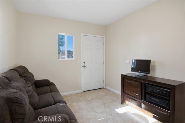 Building Photo - 7542 White Oak Ave