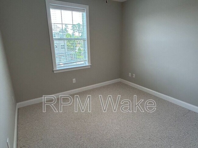 Building Photo - 10411 Rosegate Ct