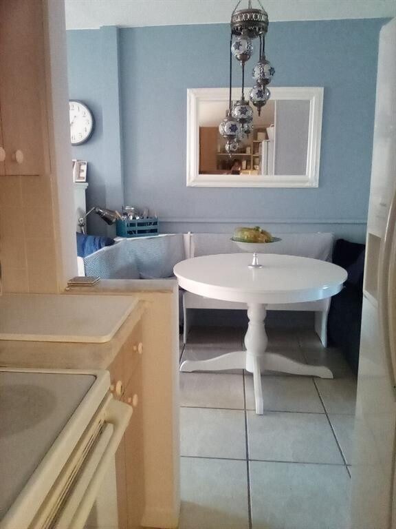 Building Photo - 725 SW 11th Ave