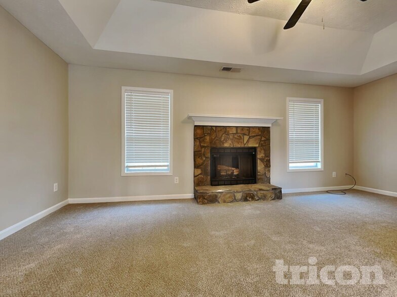 Building Photo - 3625 Cobblestone Dr