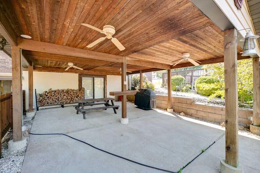 Building Photo - 2711 Sky Hill Ct