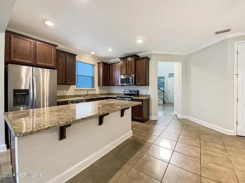 Building Photo - 14562 Serena Dr