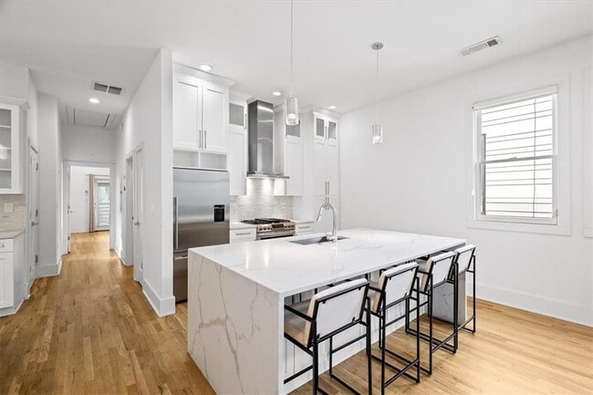 Building Photo - 655 McGruder St NE