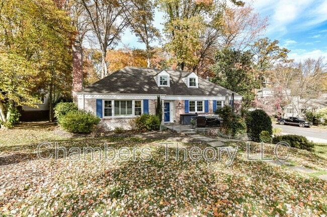 Building Photo - 3061 N Oakland St