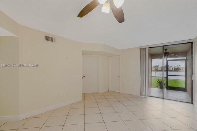 Building Photo - 15545 N Miami Lakeway