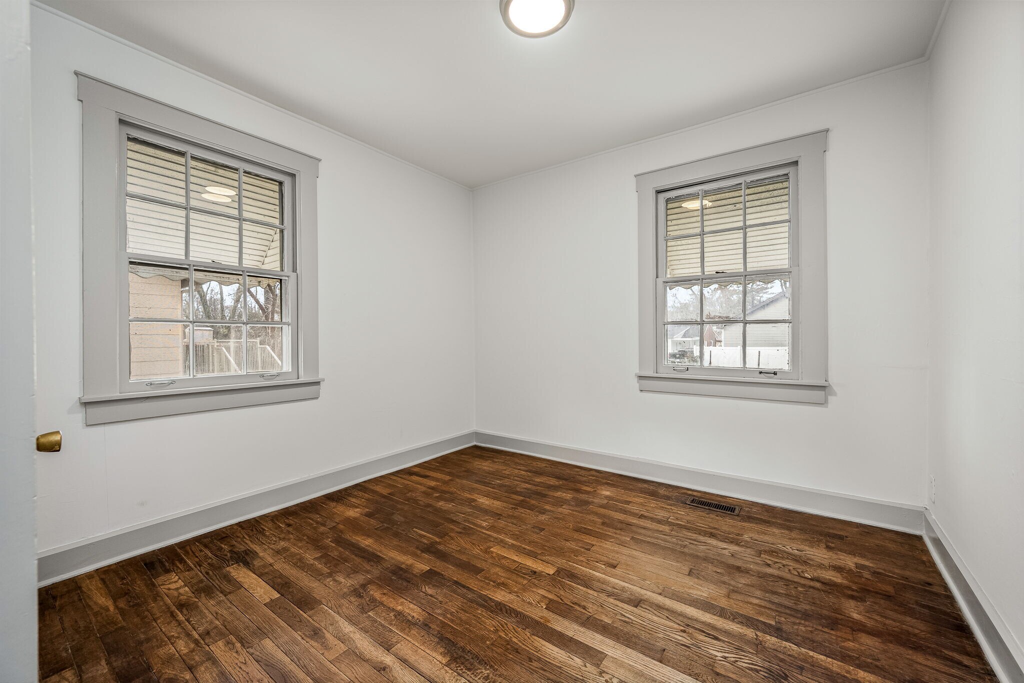 Building Photo - 308 1st Ave