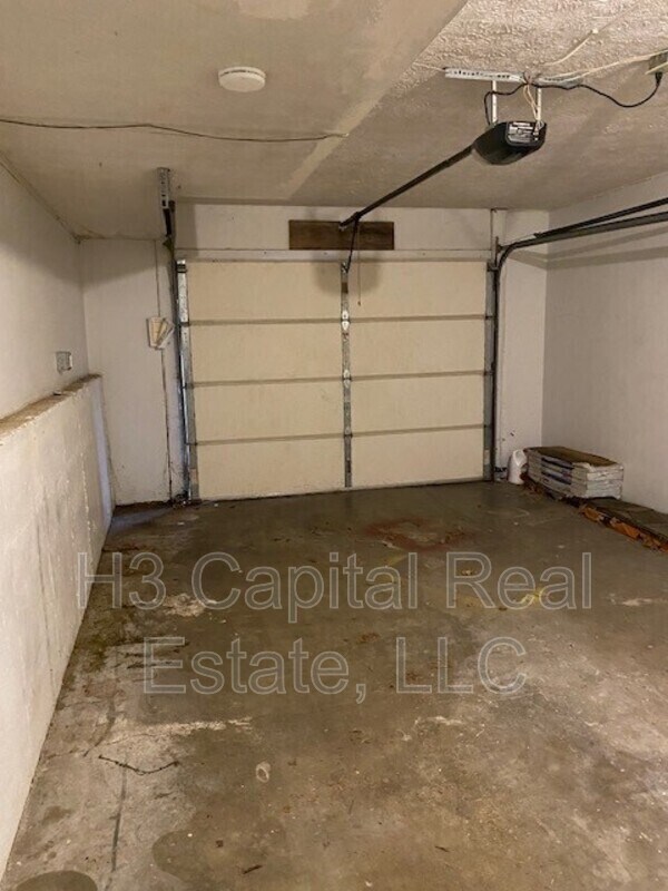 Building Photo - 1409 Poplar St