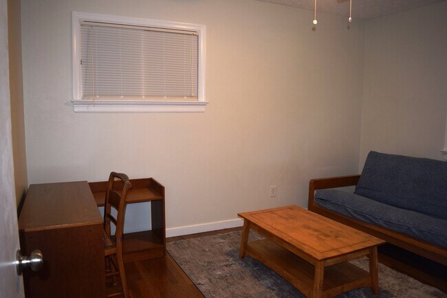 Bedroom 3 - 1108 Ardmore Dr