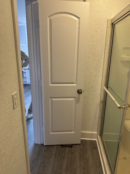 Building Photo - 801 W Queen St