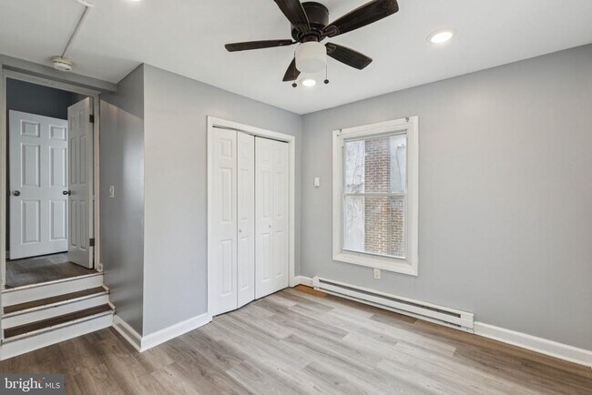 Building Photo - 21 E Price St