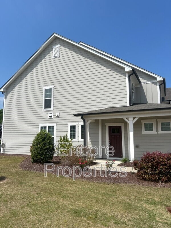 Building Photo - 2680 Impulsion Dr