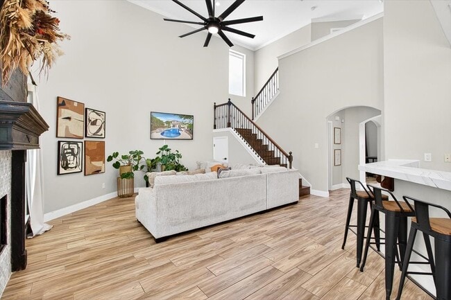 Building Photo - 8417 Macarena Dr