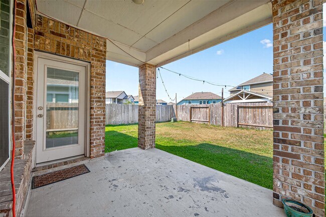 Building Photo - 29897 Dovetail Blf Ln