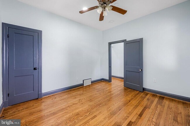 Building Photo - 3714 W Cold Spring Ln