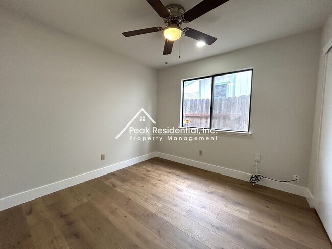 Building Photo - 7400 Martignetti Ct