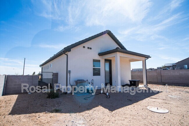 Building Photo - 933 Northern Blvd NE