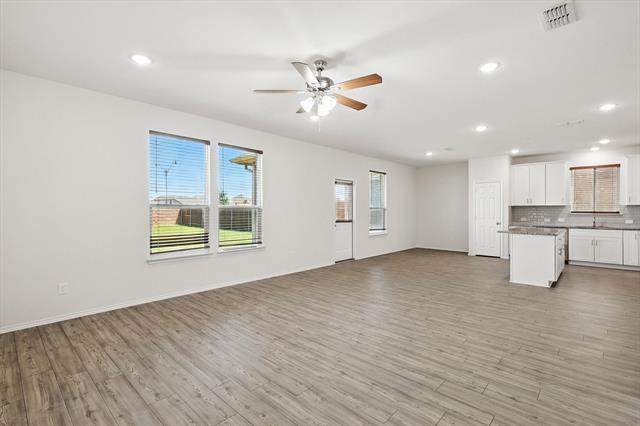 Building Photo - 507 Goldenrod Ln