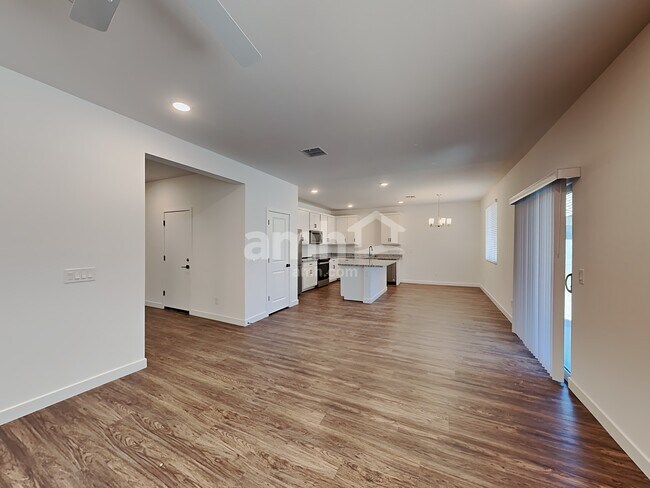 Building Photo - 4137 S 105th Dr