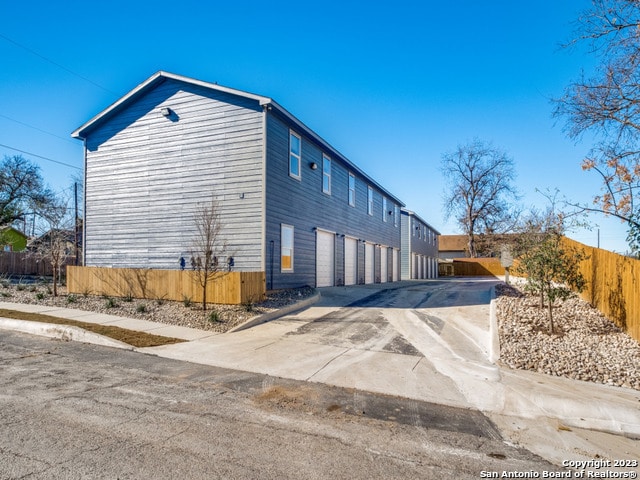 Building Photo - 143 Lucas St