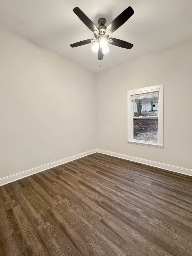 Building Photo - ROOMY AND MODERN NEW CONSTRUCTION HOME! AVAILABLE NOW!