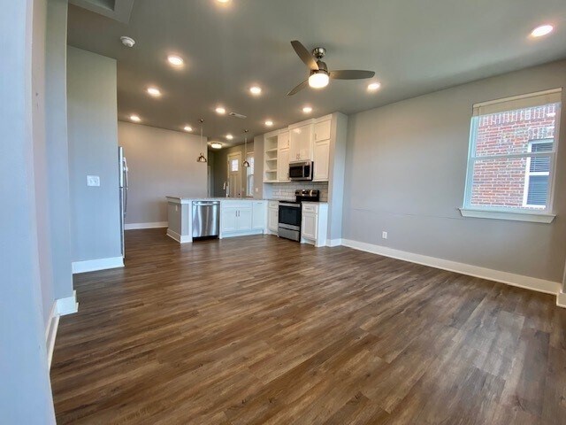 Building Photo - 1701 W Deane St